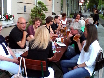 Stammtisch mit den Nachbarn in München